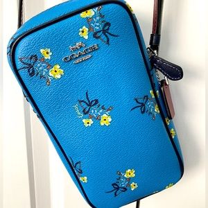 NWOT Coach North/South Zip Phone Crossbody Floral Bow Print